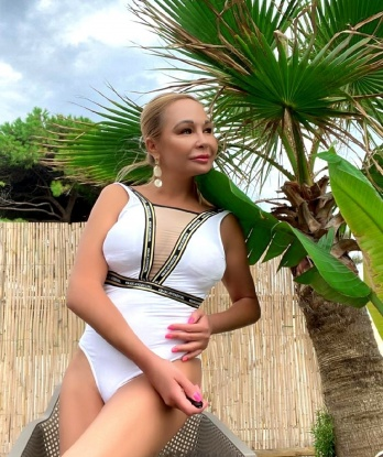 Искусная фея ждет тебя в гости! Предлагаю незабываемый отдых и море удовольствий. Фото подтверждаю по запросу. 497, 46 лет